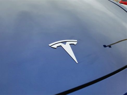 Used 2022 Tesla Model Y Performance image 12