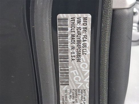 Used 2023 Jeep Grand Cherokee 4WD 4xe image 27