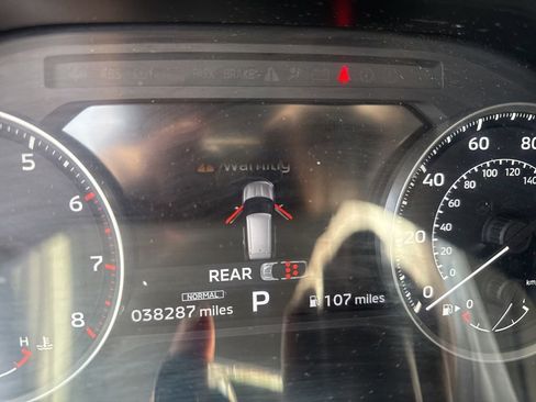 Used 2024 Mitsubishi Outlander SE AWD/4WD image 1