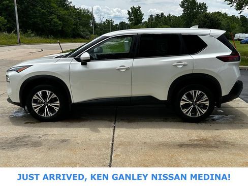 Certified 2023 Nissan Rogue SV AWD/4WD image 6