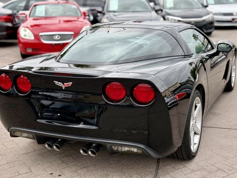 Used 2007 Chevrolet Corvette Coupe w/ Preferred Equipment Group RWD image 14