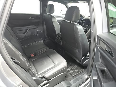 Used 2020 Volkswagen Atlas Cross Sport SEL FWD image 18