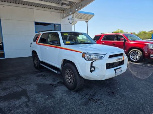 Used 2023 Toyota 4Runner 40th Anniversary SE AWD/4WD image 3