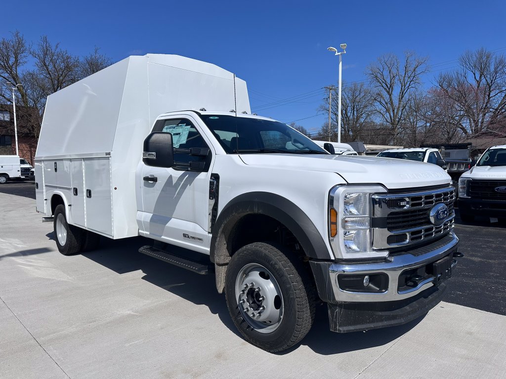 New 2024 Ford F550 4x4 Regular Cab Super Duty image 3