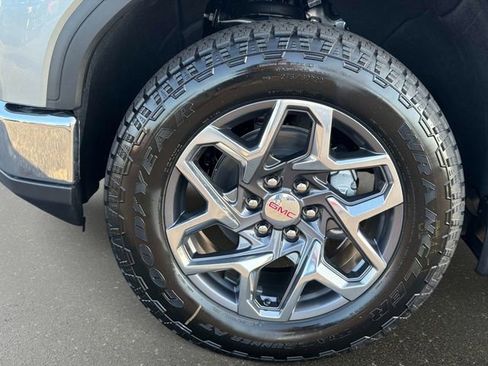 New 2026 GMC Sierra 1500 SLT w/ SLT Premium Plus Package image 10