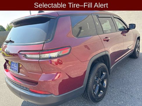 Used 2023 Jeep Grand Cherokee L Laredo AWD/4WD image 24