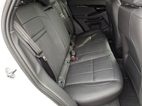 Used 2026 Land Rover Range Rover Evoque Dynamic SE image 17