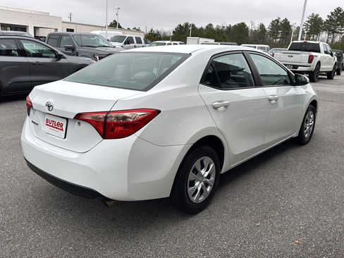 Used 2017 Toyota Corolla LE image 5