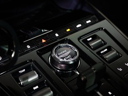 Used 2025 Aston Martin DBX 707 image 39