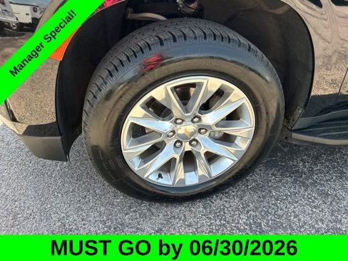 Used 2024 Chevrolet Suburban Premier AWD/4WD image 10
