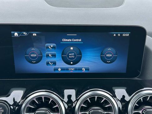 Used 2024 Mercedes-Benz GLA 250 GLA 250 image 27