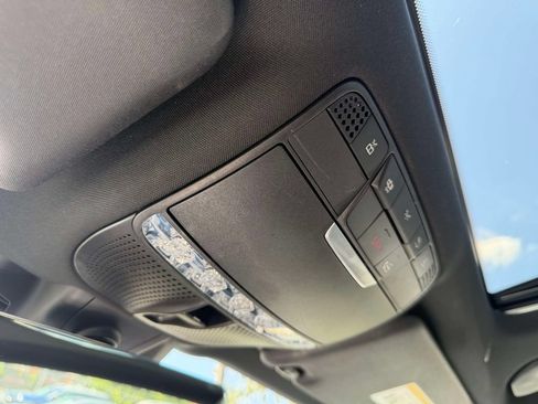 Used 2022 Mercedes-Benz E 350 4MATIC Sedan image 40