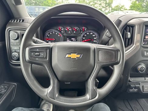 Used 2022 Chevrolet Silverado 2500 Custom w/ Custom Convenience Package AWD/4WD image 18