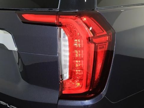 Certified 2023 GMC Yukon SLT image 11