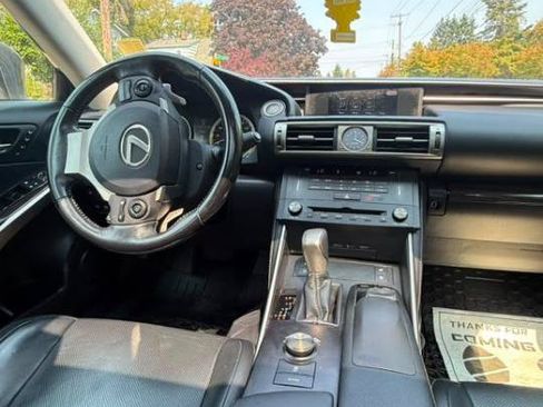 Used 2016 Lexus IS 300 AWD image 11