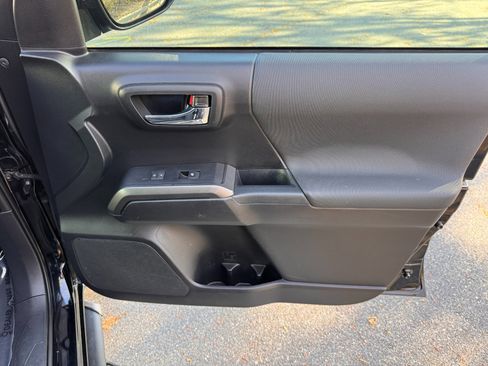 Used 2018 Toyota Tacoma TRD Pro image 50