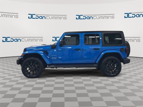 Used 2021 Jeep Wrangler Unlimited Sahara w/ Cold Weather Group image 5