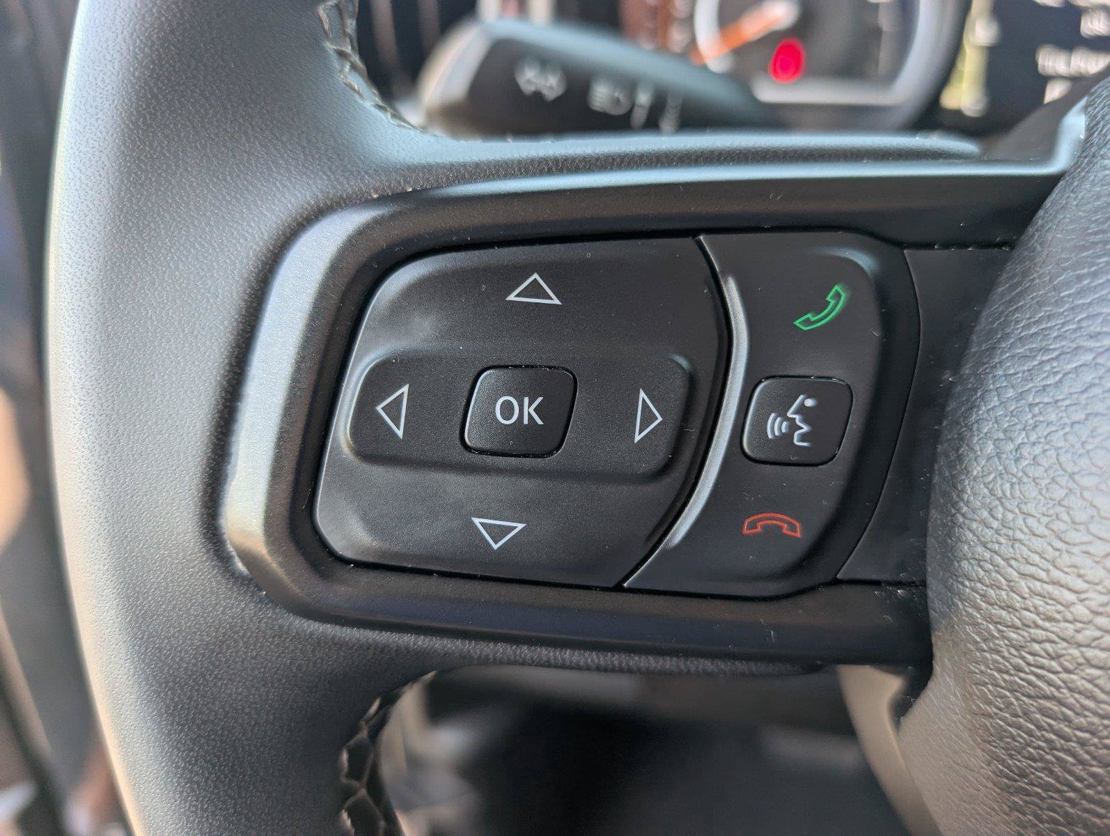 Used 2025 Jeep Wrangler Unlimited Rubicon AWD/4WD image 29