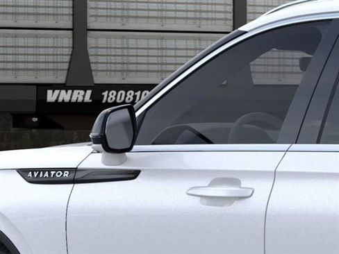 New 2026 Lincoln Aviator AWD image 20