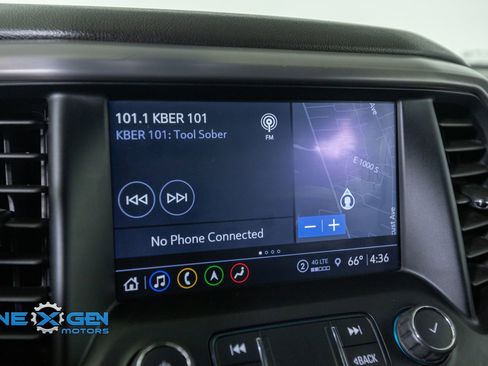 Used 2021 GMC Acadia AT4 w/ LPO, 'HIT The Road' Package AWD/4WD image 18