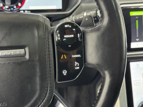 Used 2018 Land Rover Range Rover HSE image 31