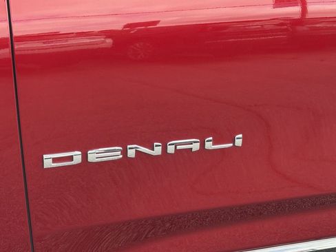 Used 2023 GMC Yukon Denali Ultimate AWD/4WD image 36