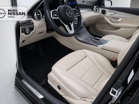 Used 2022 Mercedes-Benz GLC 300 image 12