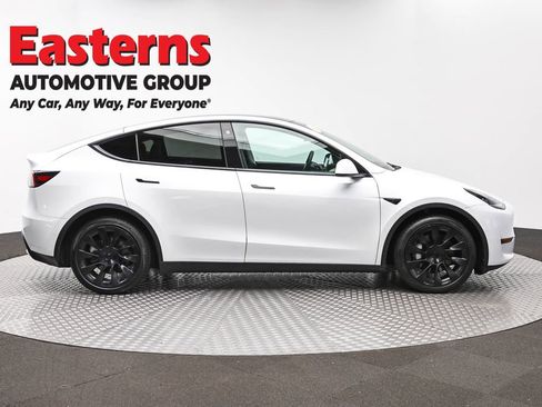 Used 2021 Tesla Model Y Long Range AWD/4WD image 4
