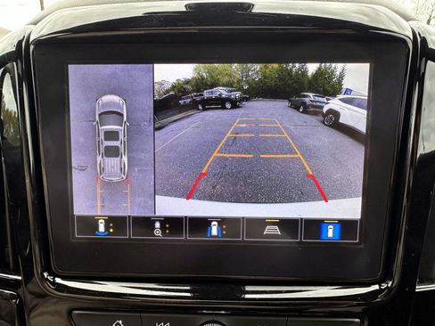 Used 2023 Chevrolet Traverse RS AWD/4WD image 22