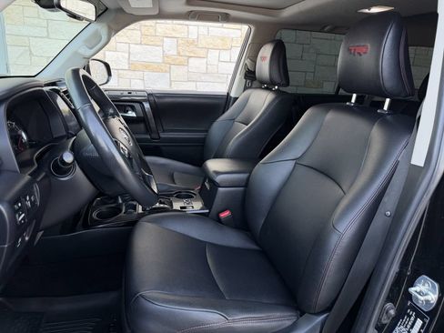 Used 2024 Toyota 4Runner TRD Off-Road Premium w/ Moonroof Package AWD/4WD image 26
