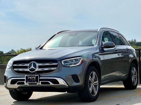 Certified 2022 Mercedes-Benz GLC 300 4MATIC image 4