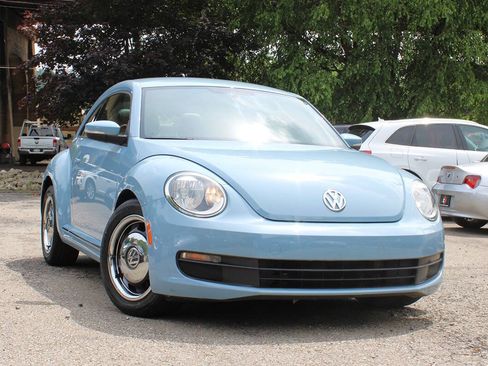 Used 2013 Volkswagen Beetle 2.5 FWD image 9