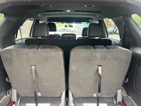 Used 2016 Ford Explorer XLT w/ Equipment Group 202A AWD/4WD image 15
