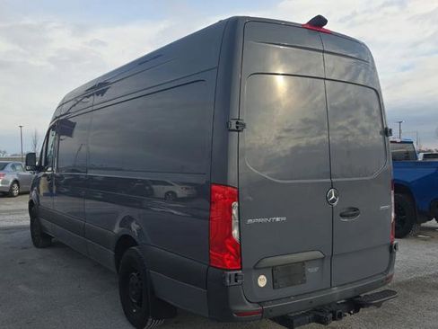 Used 2023 Mercedes-Benz Sprinter 2500 image 3