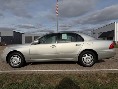 Used 2001 Lexus LS 430 image 8