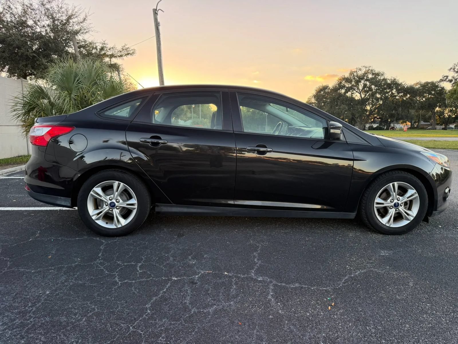 Used 2014 Ford Focus SE FWD image 4