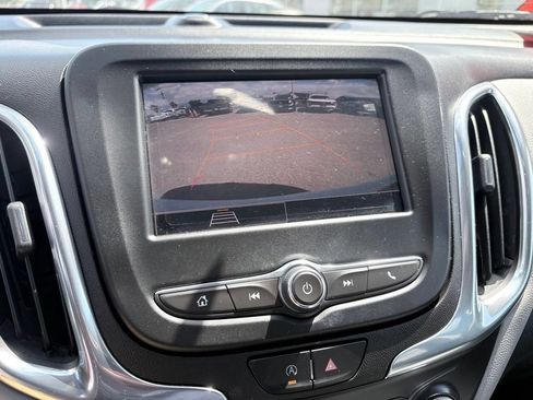 Used 2023 Chevrolet Equinox LS w/ LS Convenience Package FWD image 19
