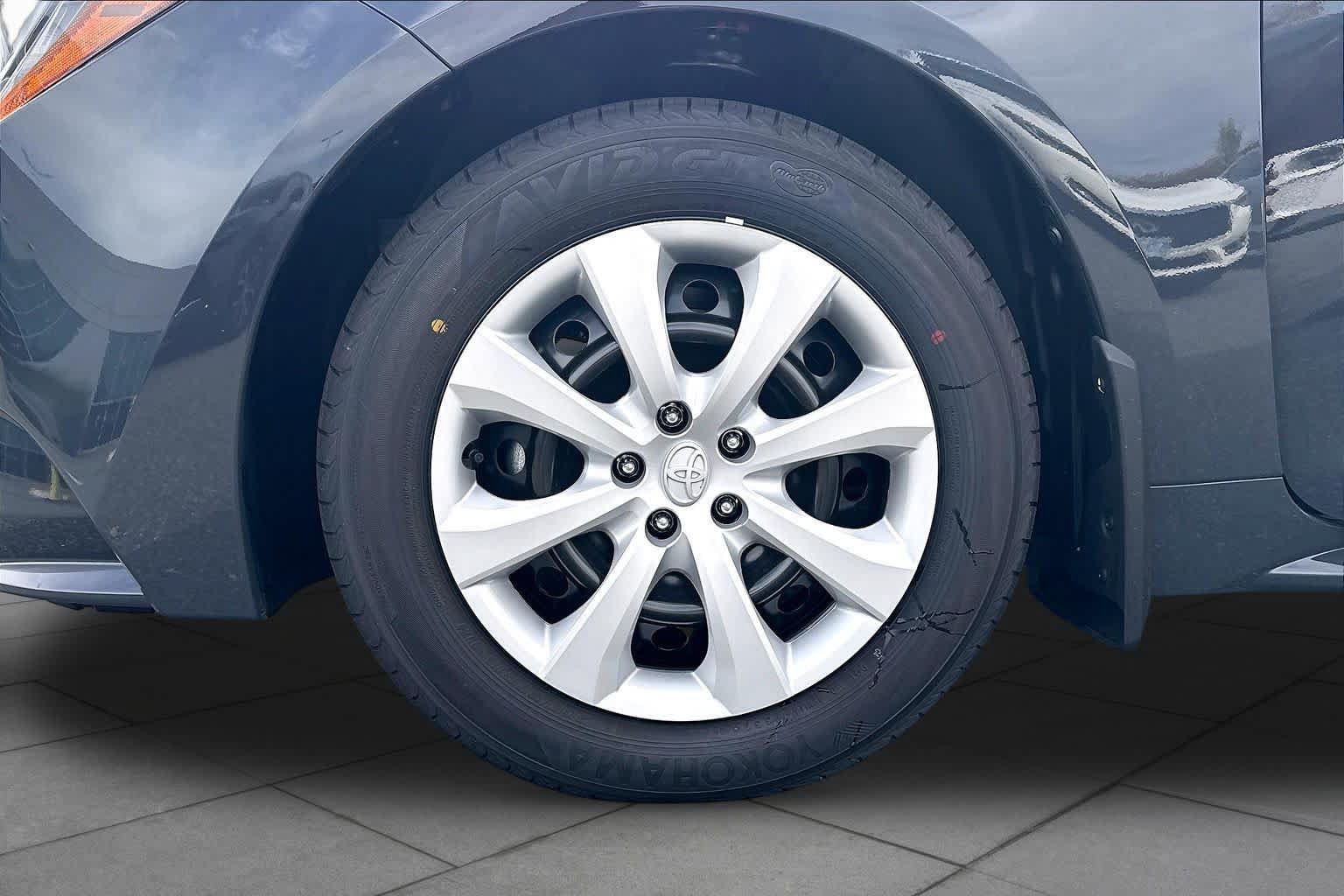 New 2027 Toyota Corolla LE FWD image 11
