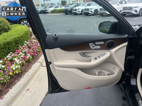 Certified 2022 Mercedes-Benz GLC 300 4MATIC image 14