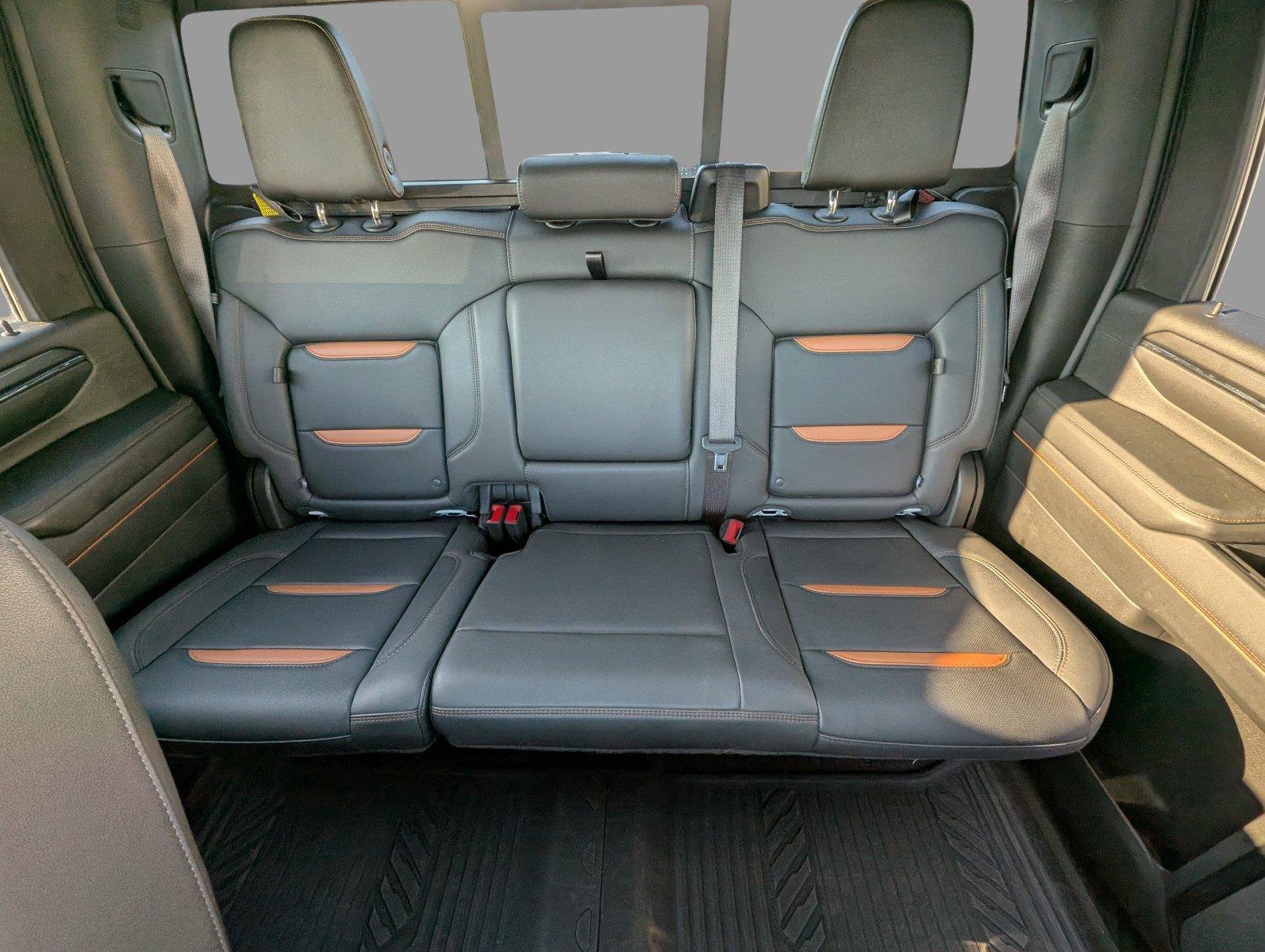 Used 2024 GMC Sierra 2500 AT4 w/ AT4 Premium Plus Package AWD/4WD image 30