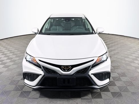 Used 2024 Toyota Camry SE FWD image 2