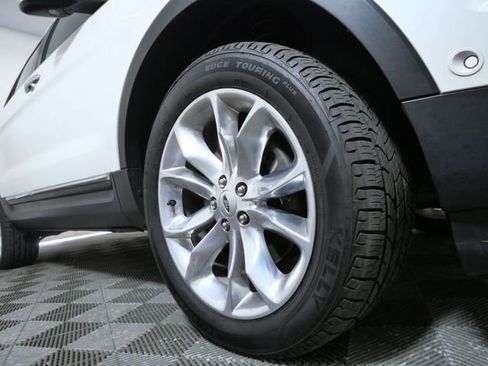 Used 2015 Ford Explorer Limited w/ Equipment Group 302A AWD/4WD image 2