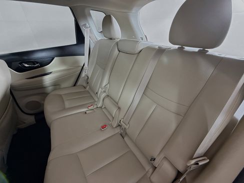 Used 2017 Nissan Rogue SL w/ SL Premium Package image 30