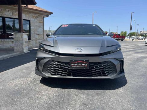 Used 2025 Toyota Camry SE w/ Convenience Package FWD image 7