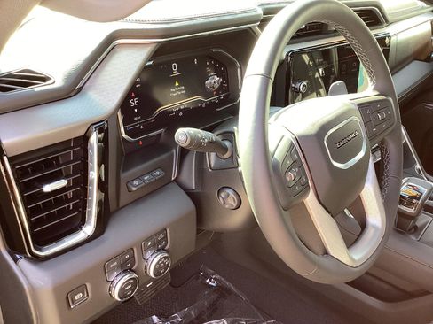 New 2025 GMC Sierra 1500 Denali w/ Denali Reserve Package image 11