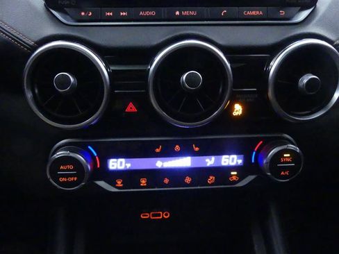 Used 2020 Nissan Sentra SR w/ Premium Package image 12