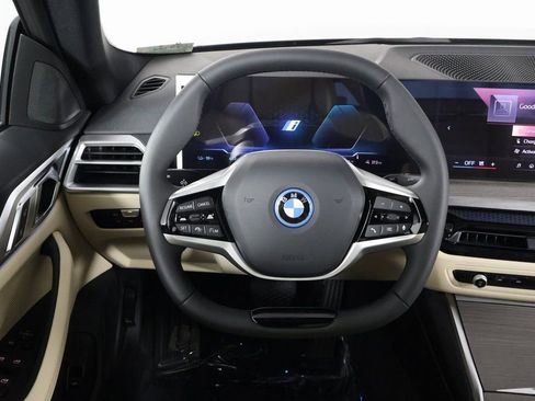 New 2026 BMW i4 eDrive40 w/ Parking Assistance Package RWD image 3
