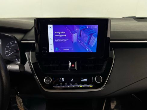 Used 2024 Toyota Corolla LE FWD image 17
