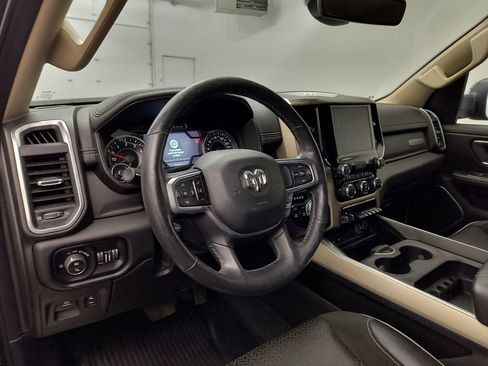 Used 2019 RAM 1500 Laramie AWD/4WD image 4