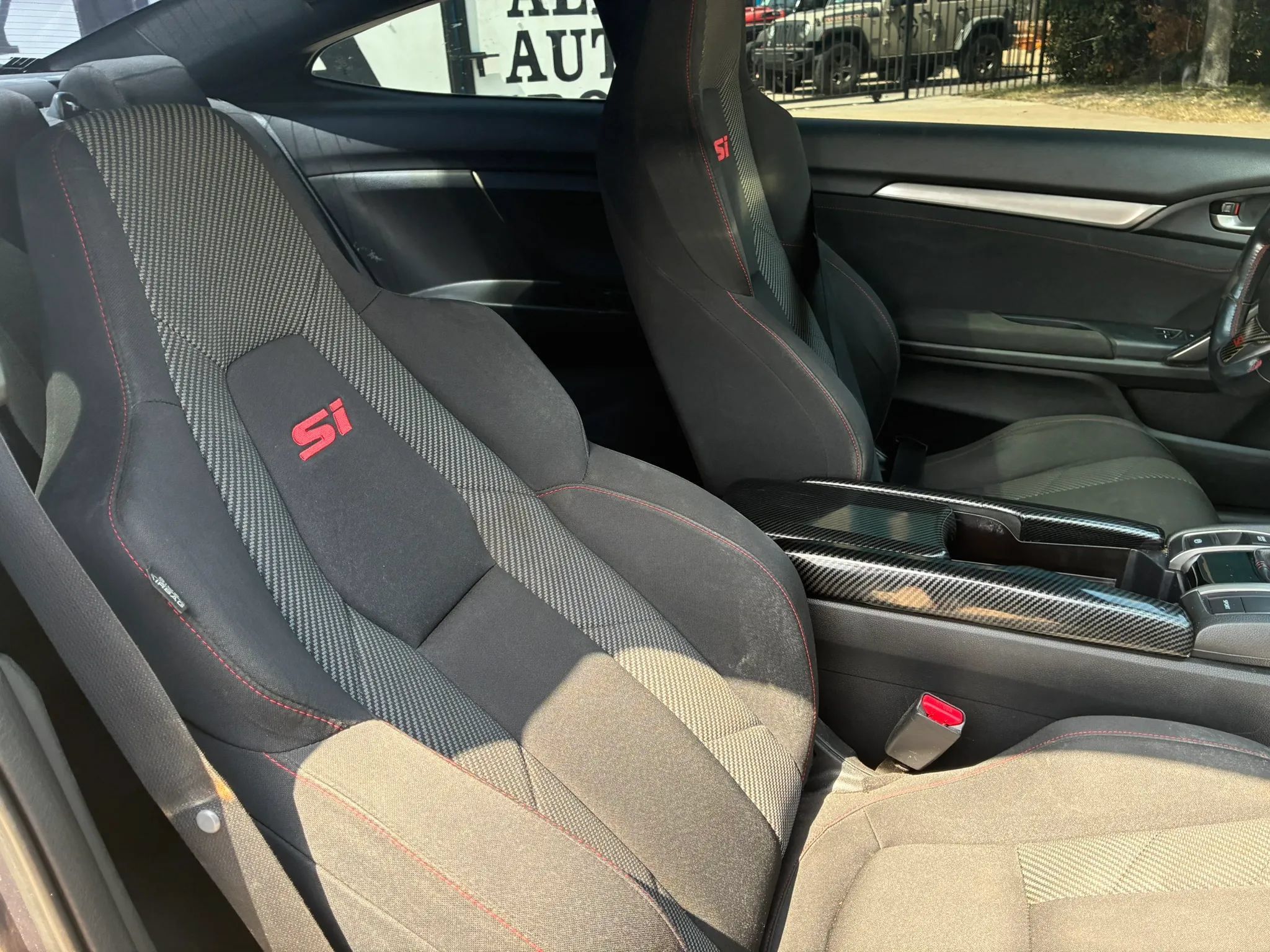Used 2018 Honda Civic Si image 17